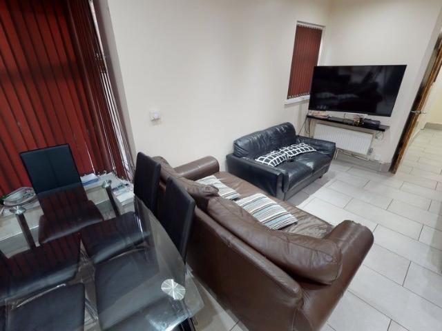 Room for rent in Park Central, Birmingham