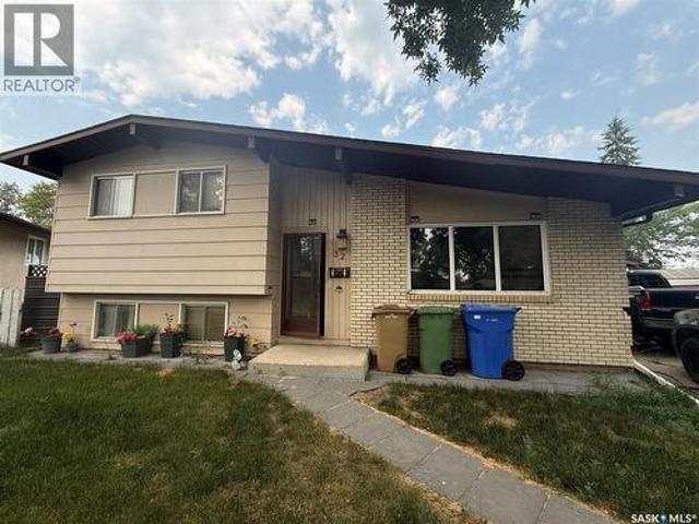 House for sale in Glencairn, Regina