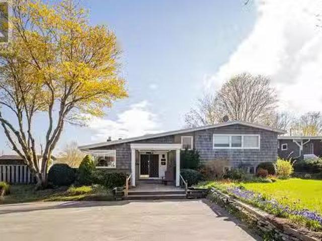 House for sale in Foxtrap, Newfoundland And Labrador