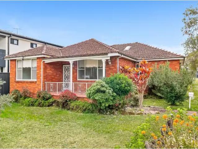 House for rent in Picnic Point, Sydney
