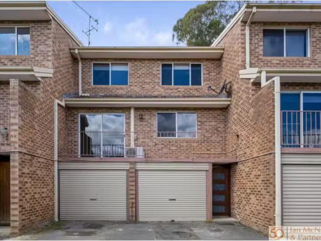 House for rent in Queanbeyan