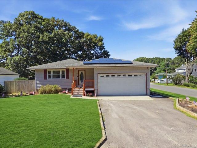 House for sale in Centereach, New York