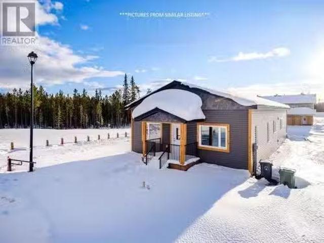 House for sale in Marsh Lake