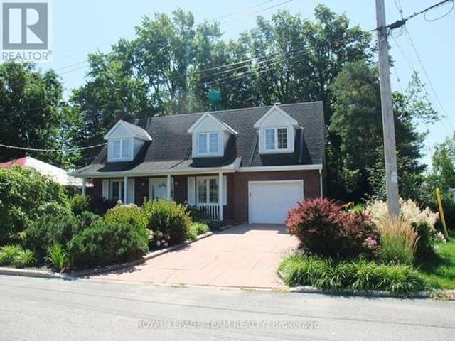 House for sale in Renfrew, Ontario