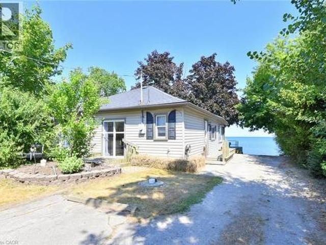 House for sale in Ontario