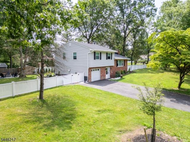 House for sale in Morris Plains, New Jersey