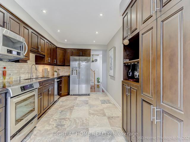 Condo for sale in Georgina, Ontario