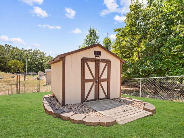 House for sale in Stone, Missouri