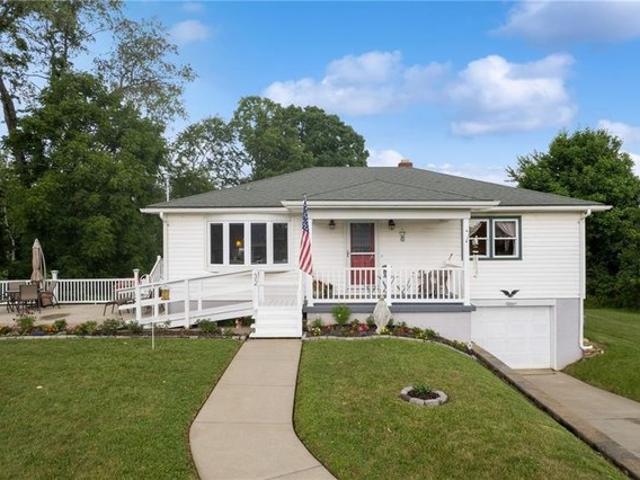 House for sale in Burgettstown, Pennsylvania