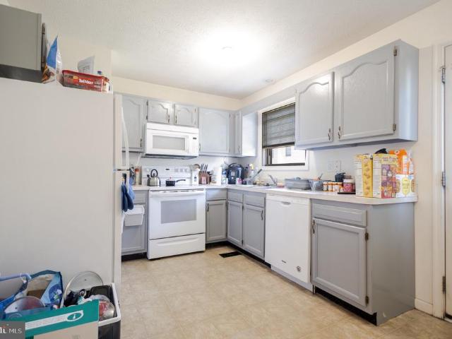 Townhouse for sale in Bunker Hill, West Virginia