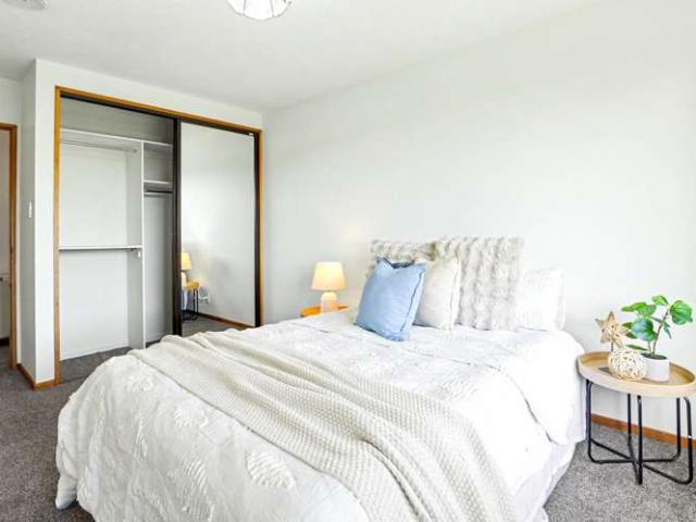 House for sale in Chaslands, Canterbury