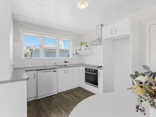 House for sale in Otakou