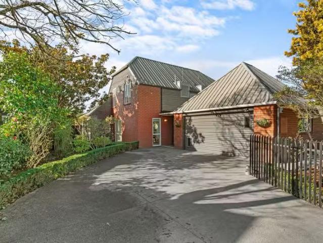 House for sale in Fendalton, Canterbury