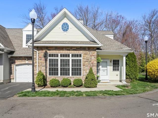 Townhouse for sale in Milford, Connecticut