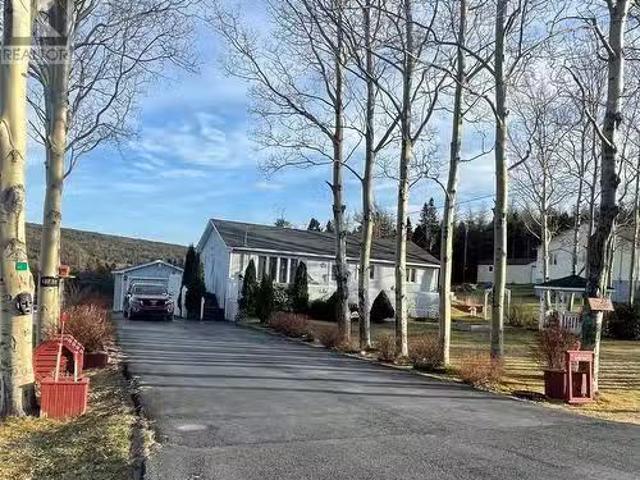 House for sale in Hant's Harbour, Newfoundland And Labrador