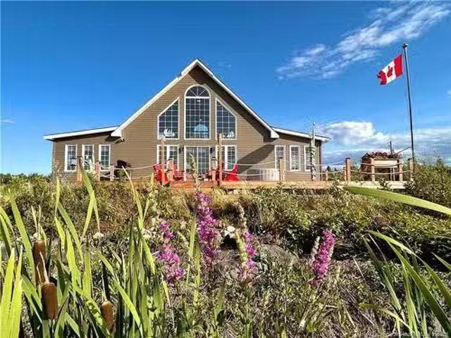 House for sale in Miramichi Bay, New Brunswick