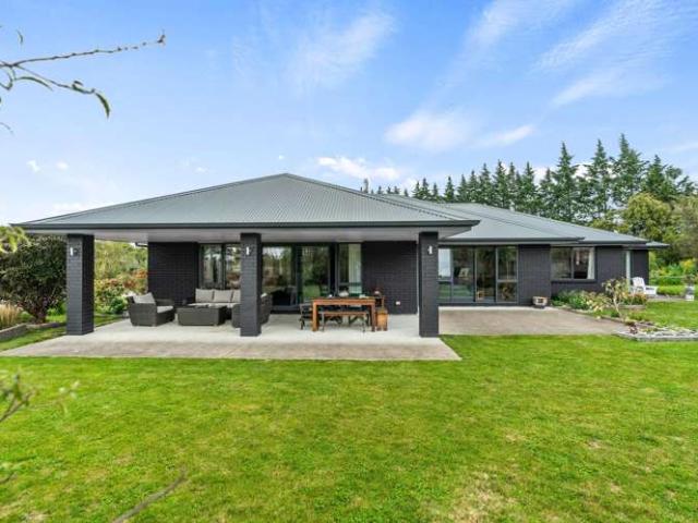 House for sale in Clareville, Carterton
