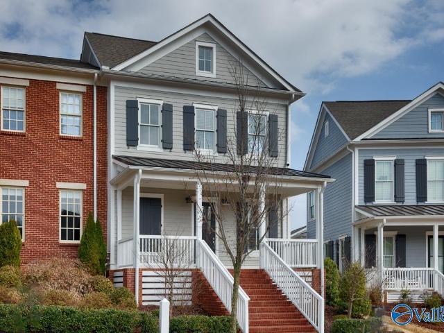 Townhouse for sale in Huntsville, Alabama
