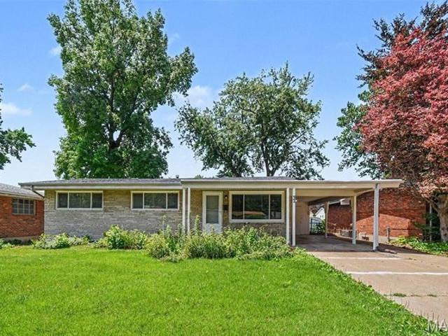 House for sale in Hazelwood, Missouri