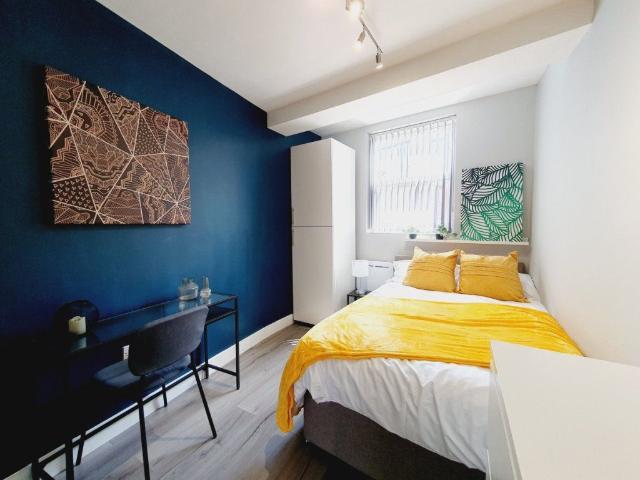 Room for rent in Claughton, Birkenhead