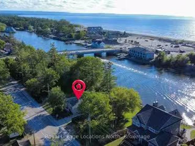 House for sale in Wasaga Beach, Central Ontario