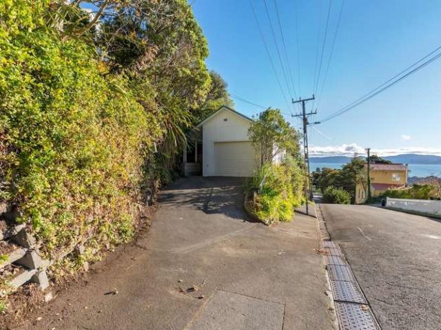 House for sale in Days Bay, Wellington