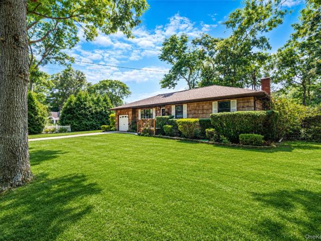 House for sale in Centereach, New York