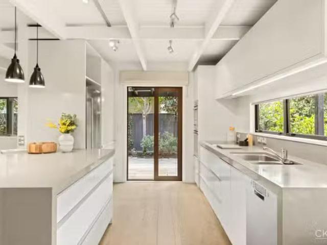 House for sale in Days Bay, Wellington