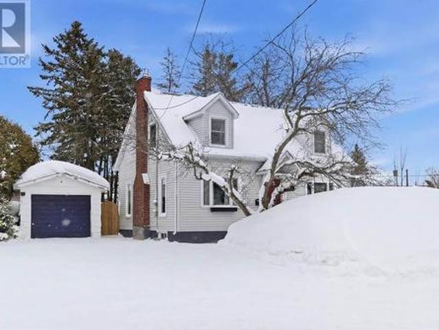 House for sale in Sault Sainte Marie, Ontario