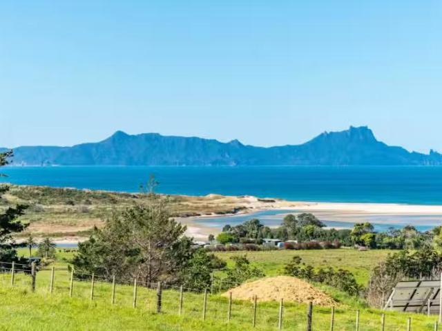 House for sale in Waipu Cove, Northland