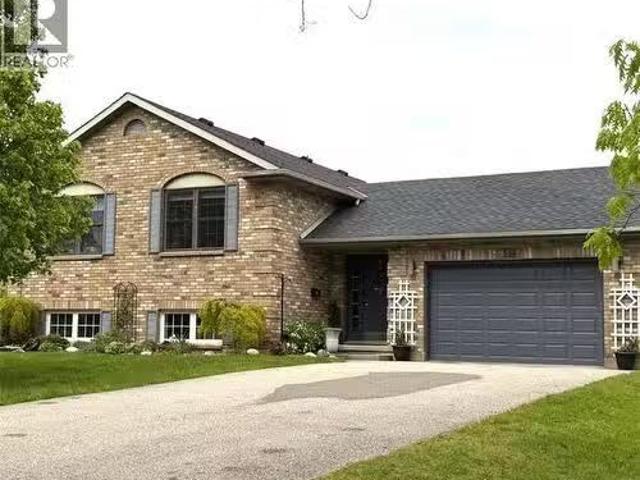 House for sale in Courtland, Ontario