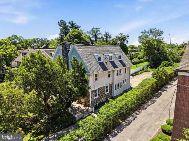 Townhouse for sale in Ardmore, Pennsylvania