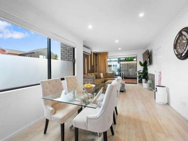 Townhouse for sale in Manurewa