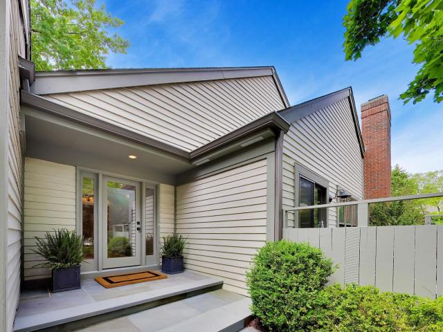 House for sale in Lake Bluff, Illinois