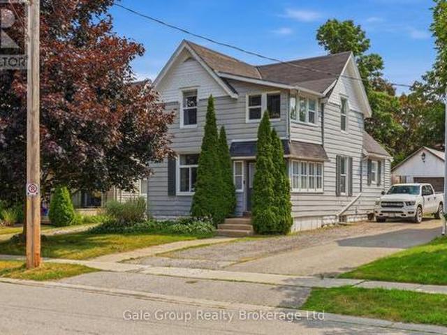 House for sale in St. Thomas, Southwestern Ontario