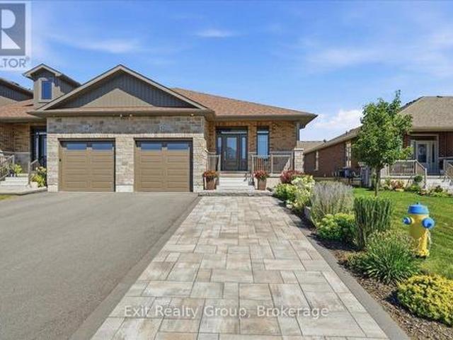 House for sale in Ontario