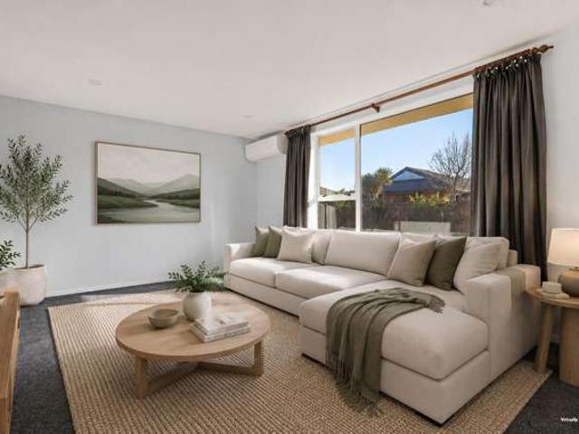 House for sale in Chaslands, Canterbury