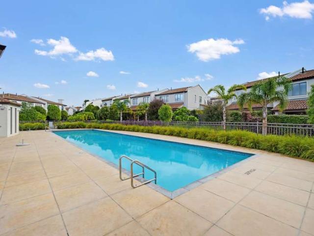 Apartment for sale in Paremoremo