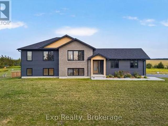 House for sale in Ontario