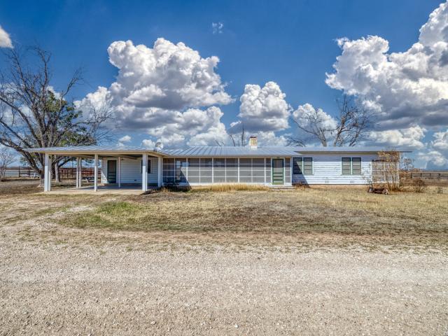 Land for sale in Knippa, Texas