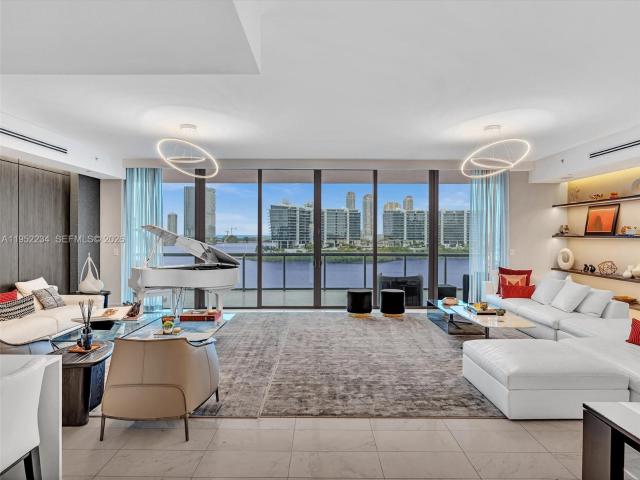 Condo for sale in Aventura, Florida