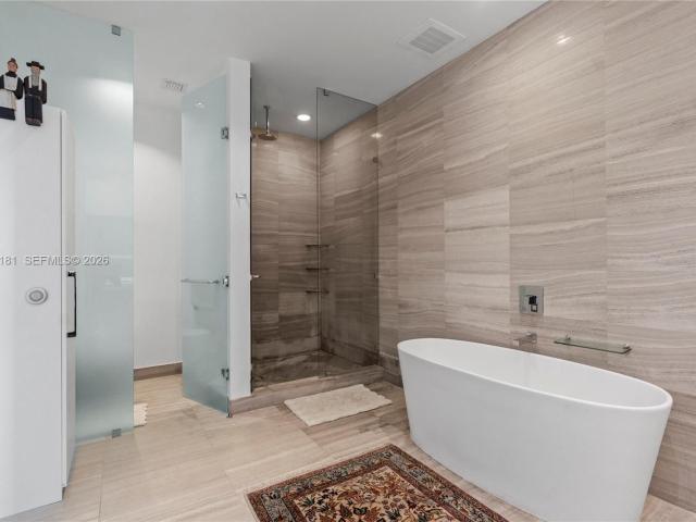 Condo for sale in Aventura, Florida
