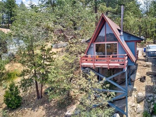 House for sale in Green Valley Lake, California