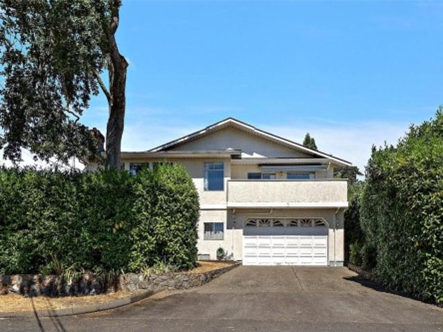 House for sale in Saanich, British Columbia