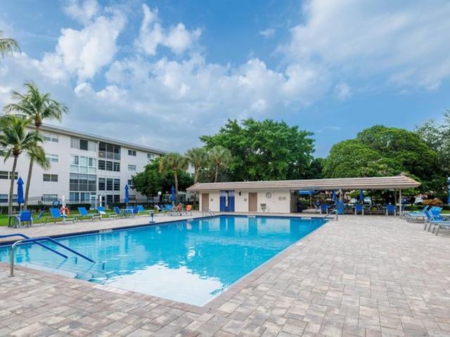 Condo for sale in Coconut Creek, Florida