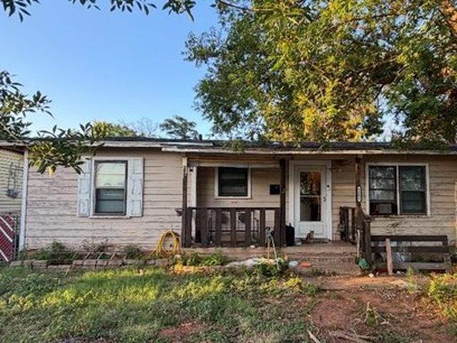 House for sale in Taylor, Texas