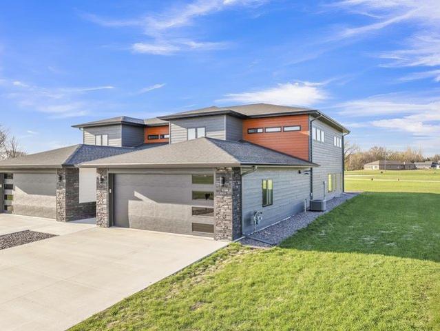 Townhouse for sale in Spirit Lake, Iowa