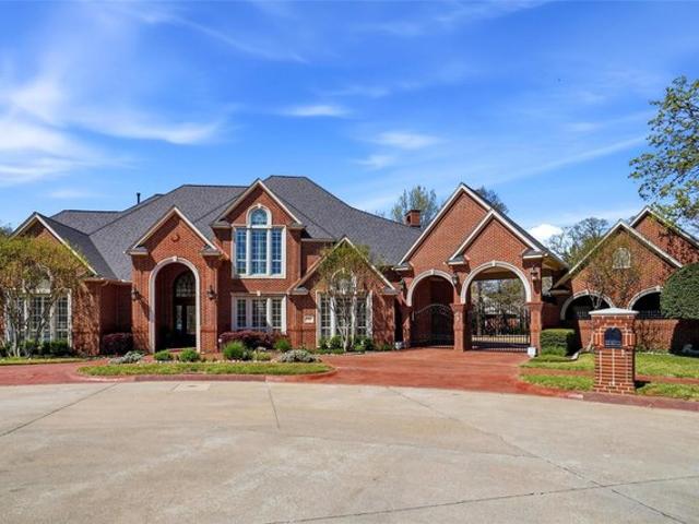 House for sale in Grapevine, Texas