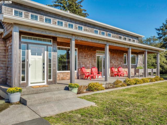 House for sale in Sunset Beach, Warrenton