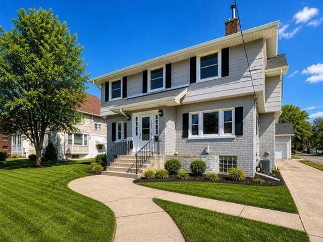 House for sale in Des Moines, Iowa